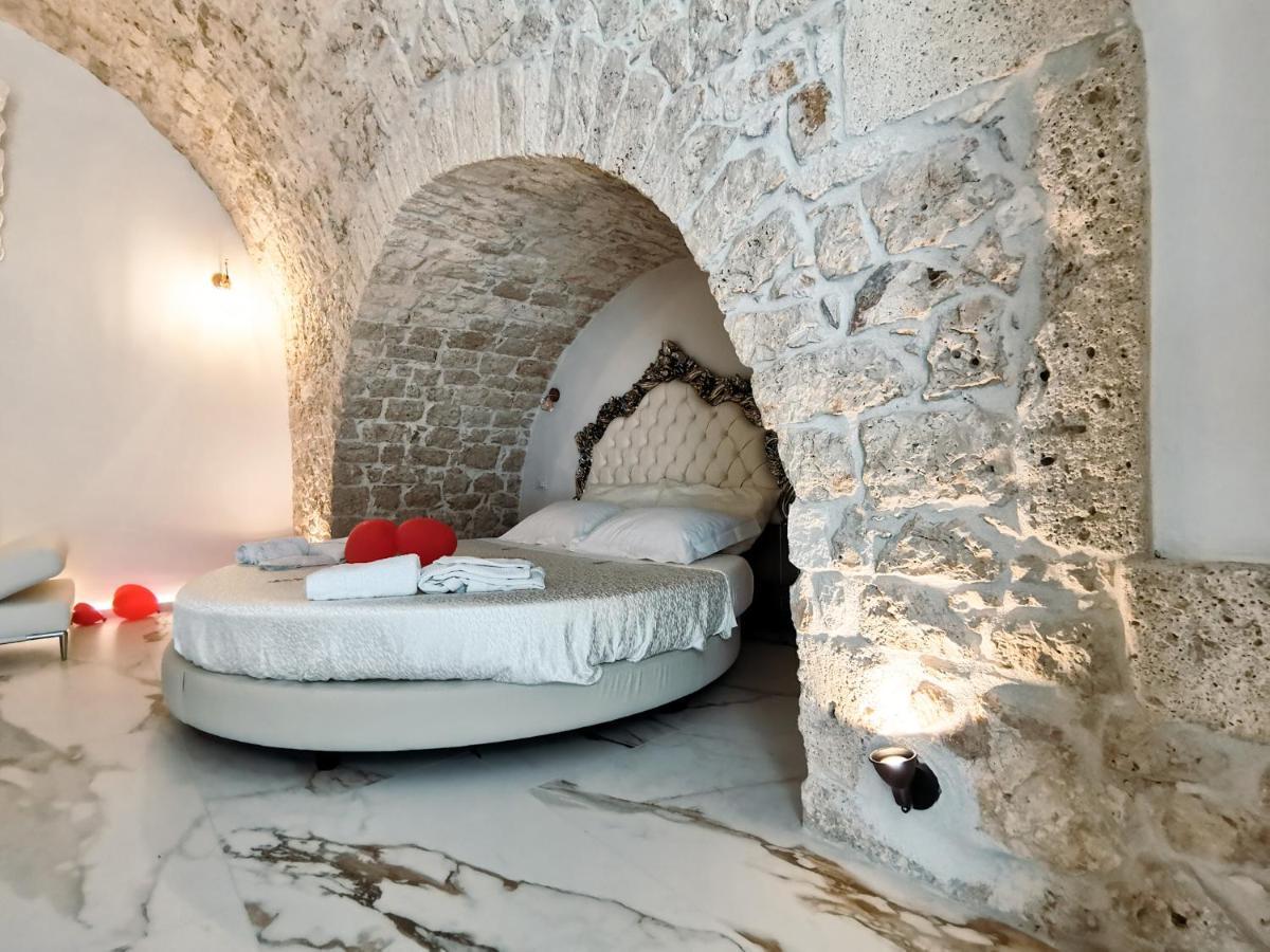 Dimora Farina Suites Остуні Екстер'єр фото
