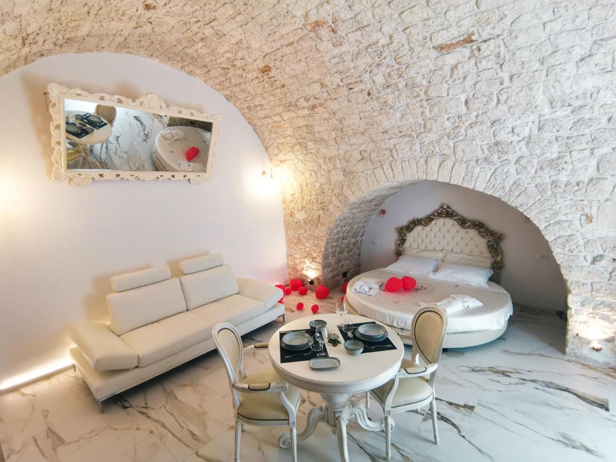 Dimora Farina Suites Остуні Екстер'єр фото